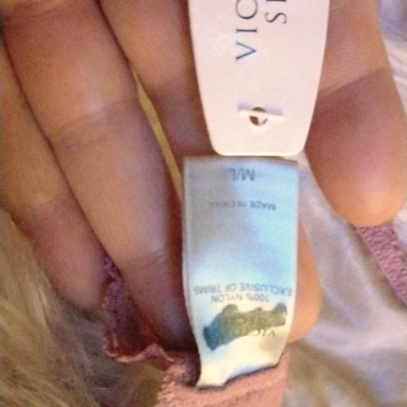 NEW! Victoria's Secret Garter Belt New! - Picture 5 of 5